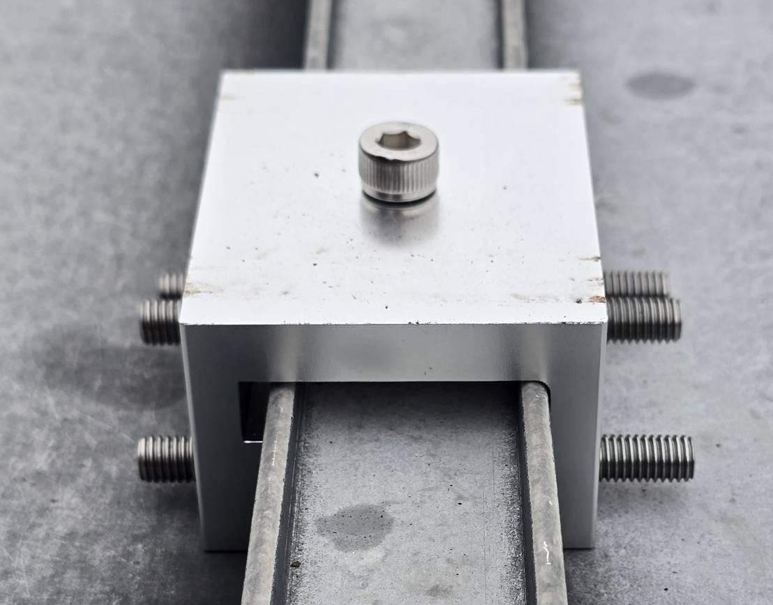 Un ajustement parfait pour votre toit : notre NOUVEAU Cliplock de toit est en production !