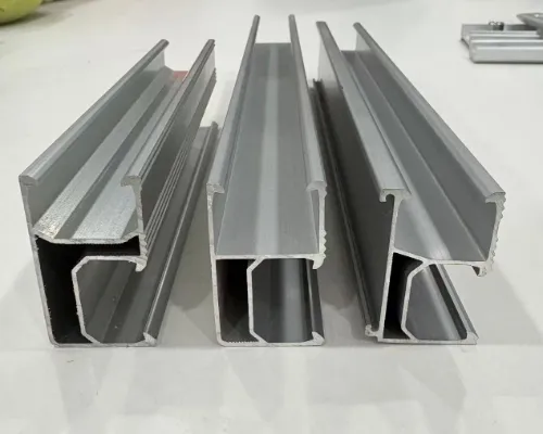 Rails photovoltaïques en alliage d'aluminium R47