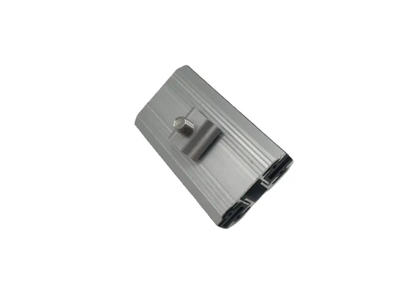 Pince intermédiaire à couche mince solaire